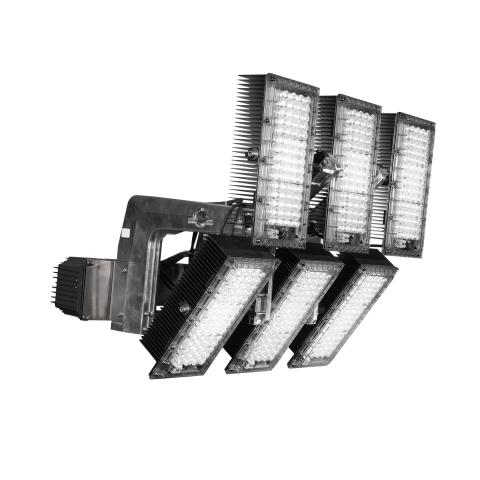 The ECOBLAST sports floodlight is compatible with the existing supporting structure and cabling.